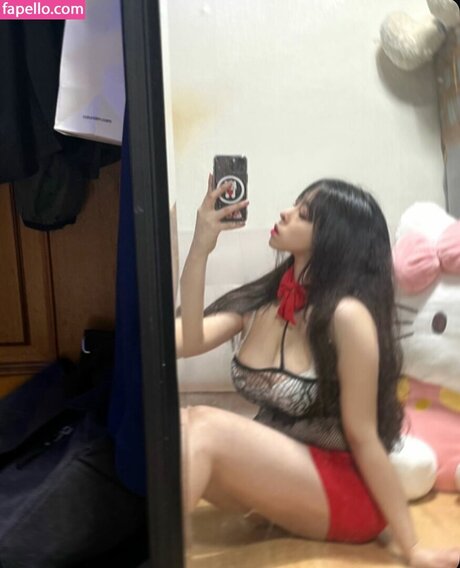 soooyaee model exclusive pics