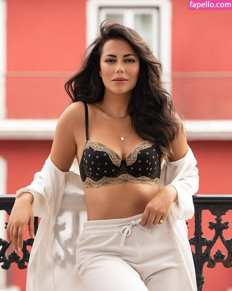 Sofia Ribeiro art model image