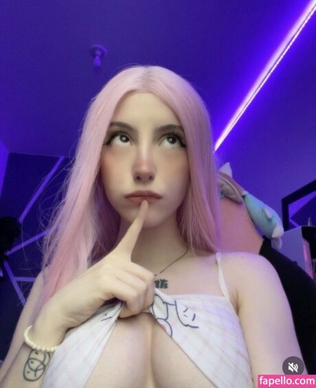 Nanychan star beautiful pic