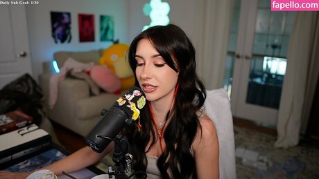 alt girl onlyfans pornographic picture