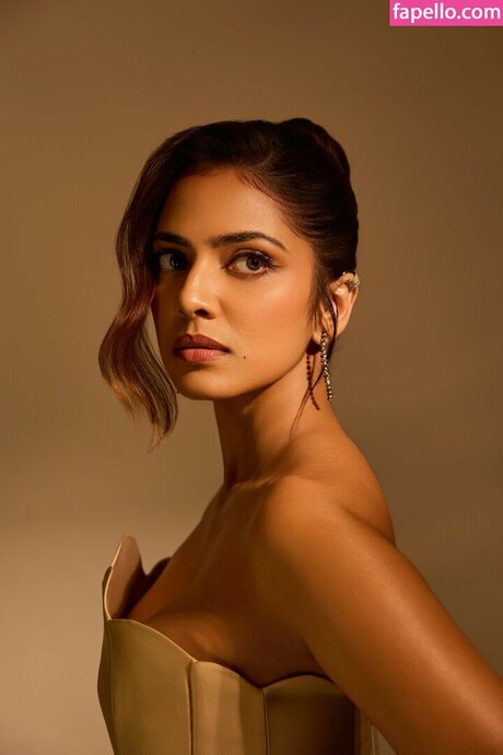 Malavika Mohanan pornstar nudes pic
