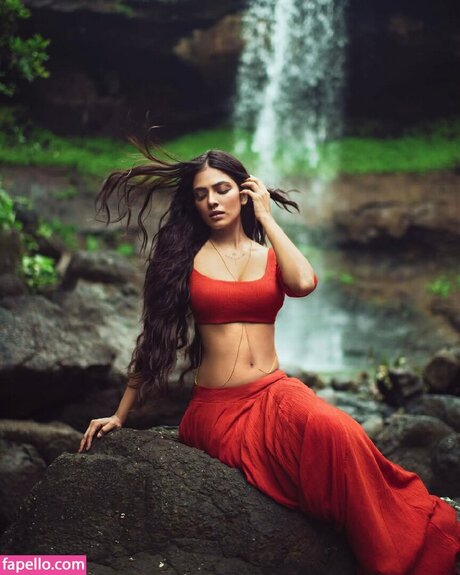 Malavika Mohanan top model galleries