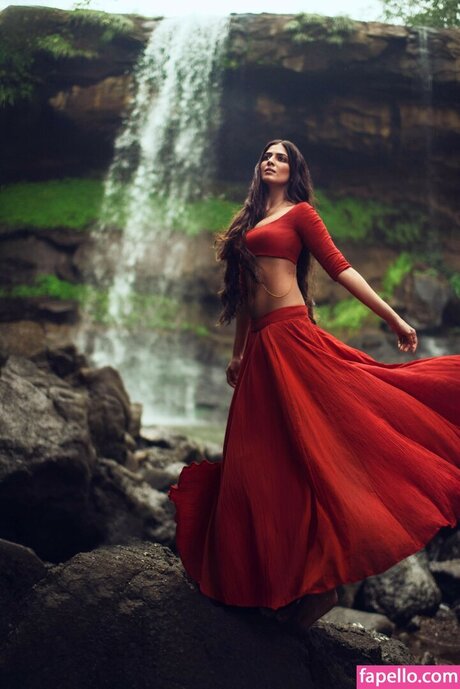 Malavika Mohanan Profile