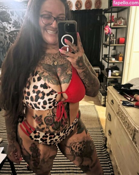 famous midget onlyfans sexy pictures