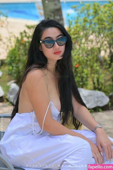 brunette petite onlyfans naked galleries