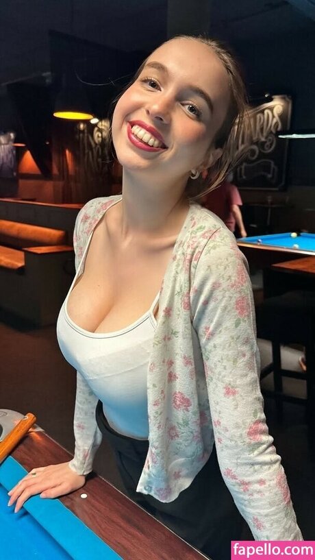 Serena Skybourne pornstar sexy photos