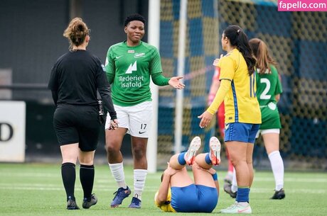 tall blonde onlyfans hd archive