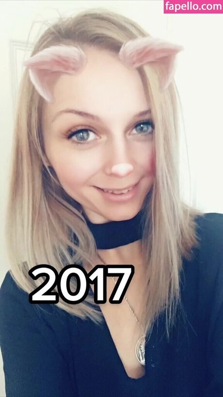 social media influencer onlyfans hot porn picture