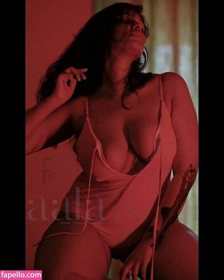 __anavrin___ hd actress photo