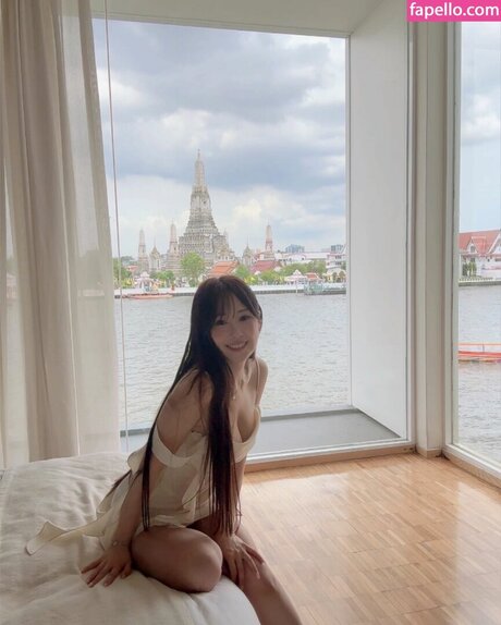 pool threesome onlyfans beautiful galleries