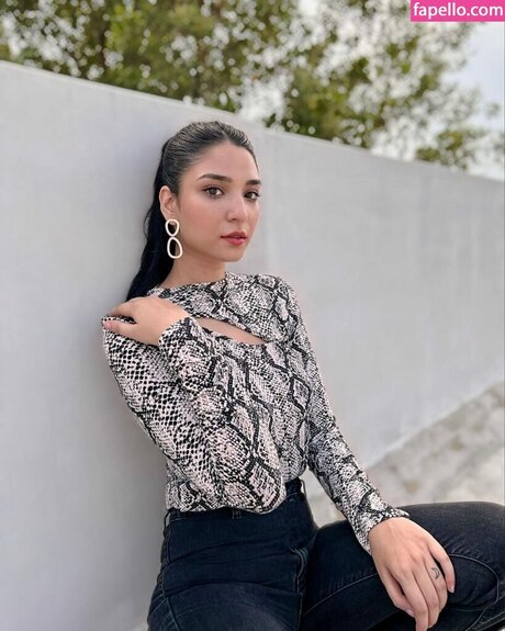 Ramsha Khan nudes model gallery