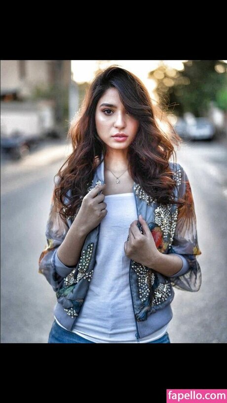 Ramsha Khan art actress photos