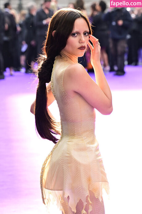 Jenna Ortega star nice photo