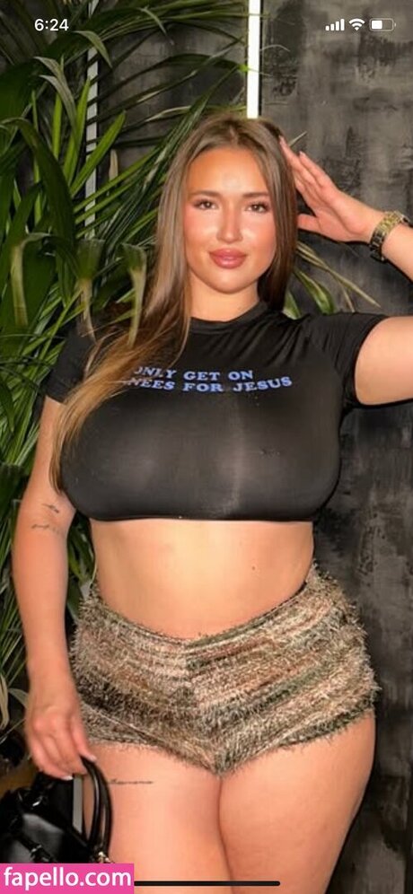 Sofya 2222 pornstar high quality img