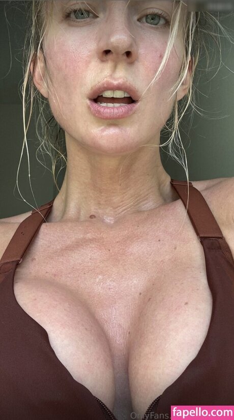 Yrsa Clicks model sexy archive