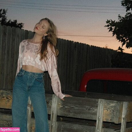 femboy asian onlyfans top image