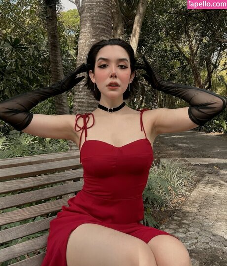 Bethcast nudes star pictures