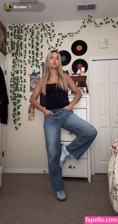 wife blowjob onlyfans erotic image