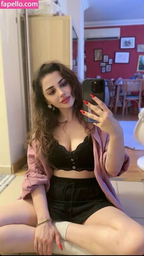 Deniz Ba da_ xxx star image