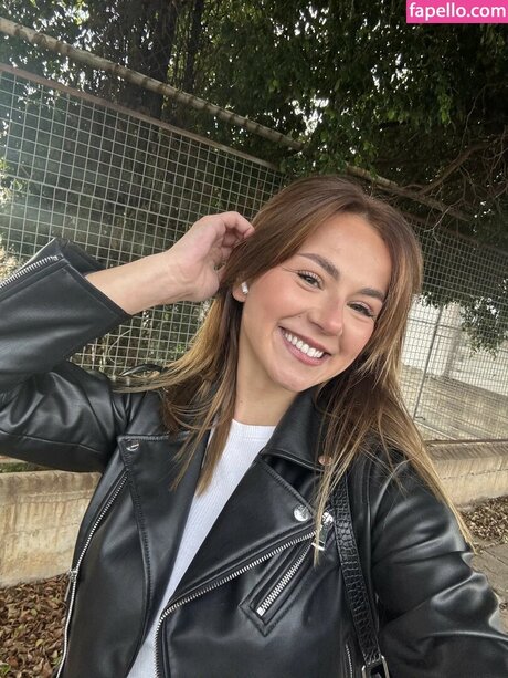 Emma Baily free model pics