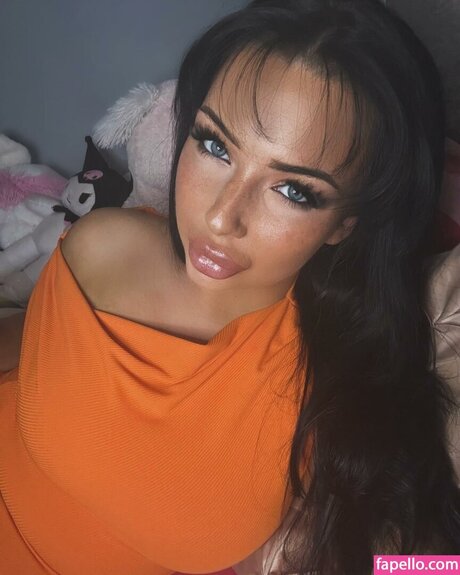 Plasticpoutmv nude model pictures