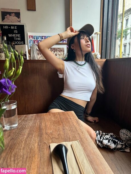 Lisa Tung exclusive star pictures