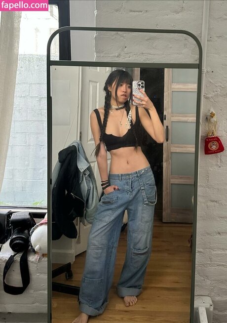 Lisa Tung erotic star img