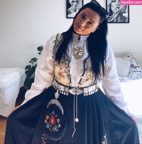 Alexandra Hetland Johnsen star perfect galleries