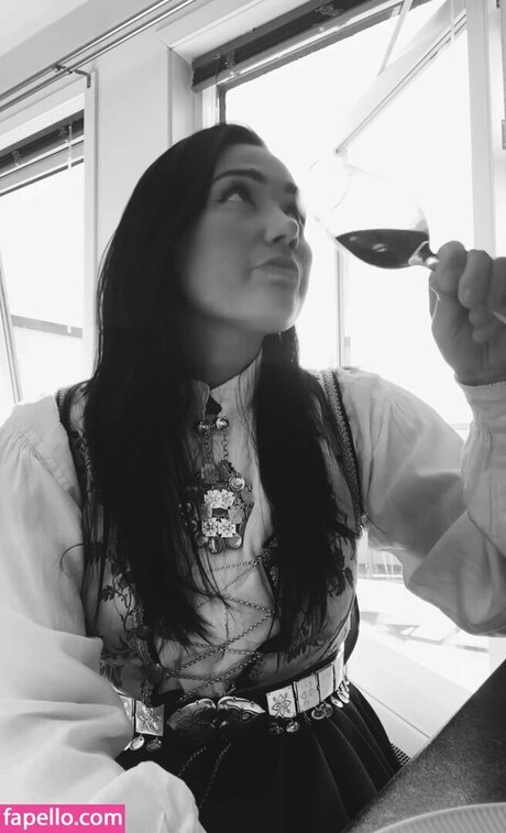 Alexandra Hetland Johnsen hot actress photo