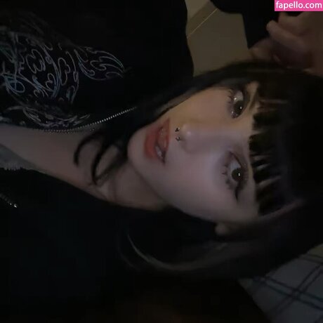 Vynomous pornstar pretty picture