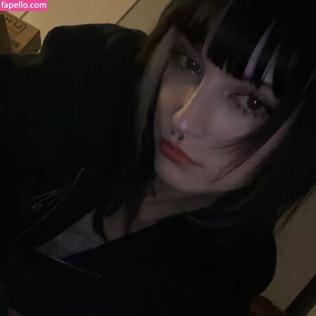 Vynomous star nudes photo