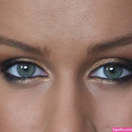 Caylian Curtis star nude images