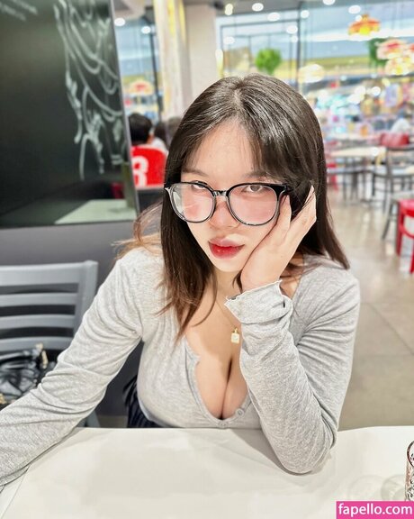 first time threesome onlyfans beautiful pictures