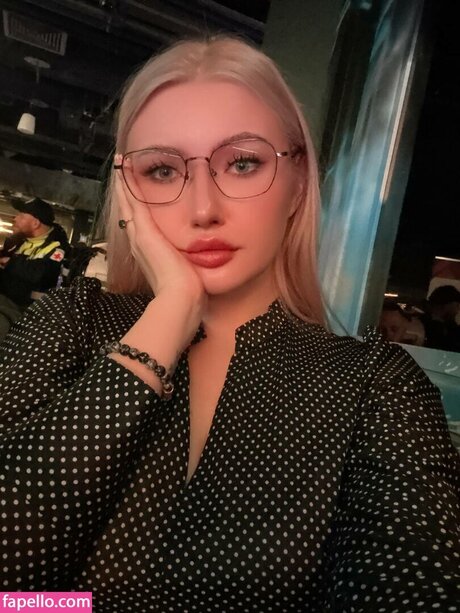 Elena Kyalviyainen sexy star images