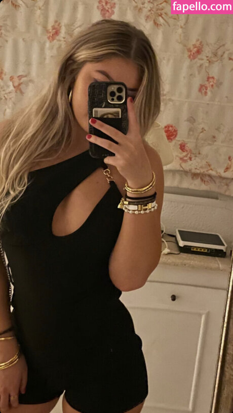 Charlie Ferarie pornstar perfect pics