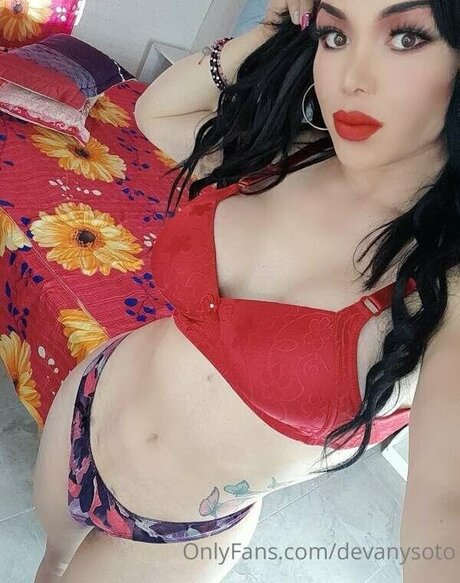 Devany Soto naked model pics