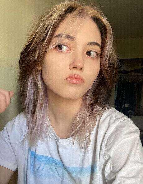 Sidsityttv nudes model pictures