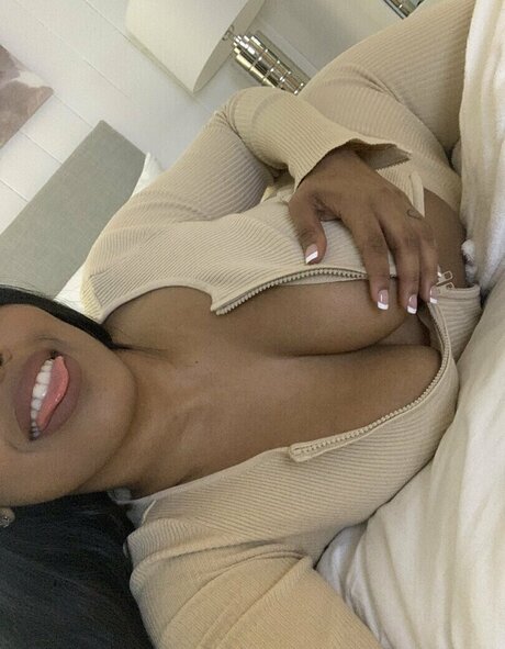 andrysvee pornstar high quality pictures