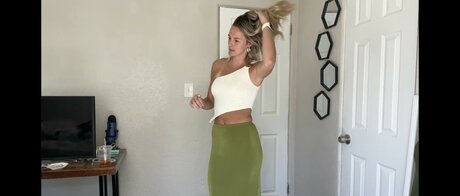 monster tits onlyfans free naked pics