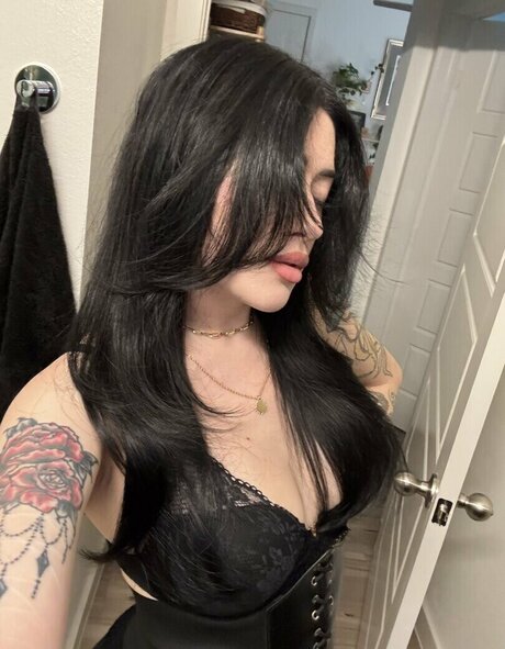 SamanthaKronos star beautiful images