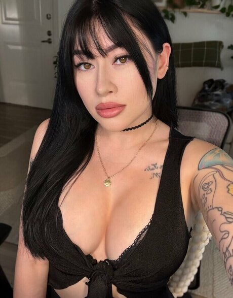 SamanthaKronos model sexy pics