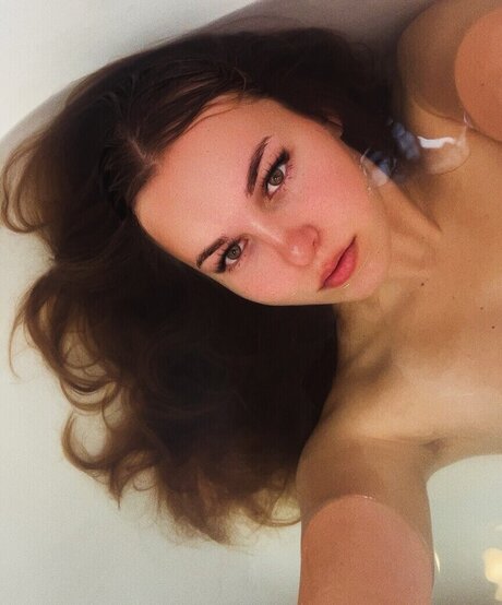 Cassie Claire star beautiful images