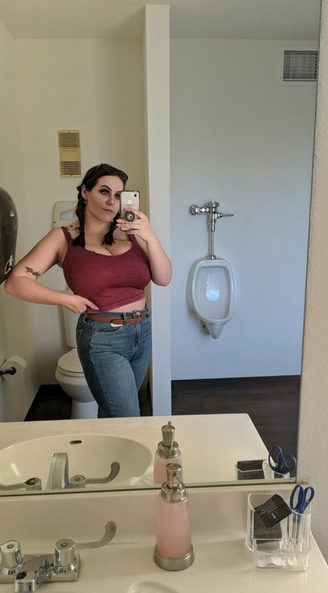 girlfriend onlyfans art naked images