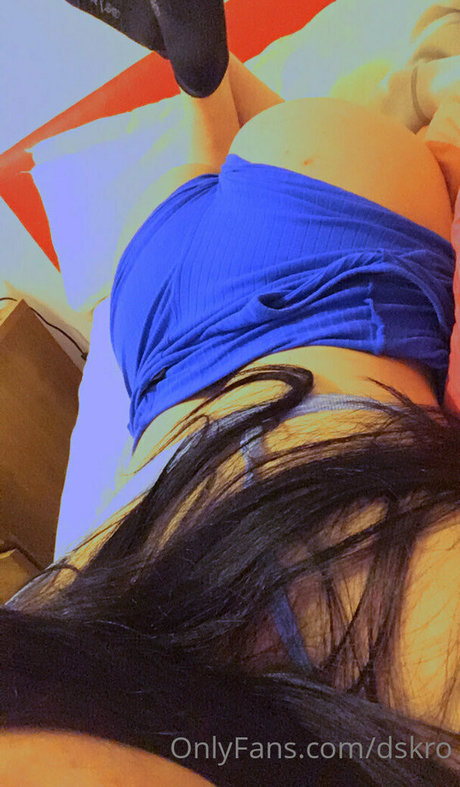 dskro star nude image