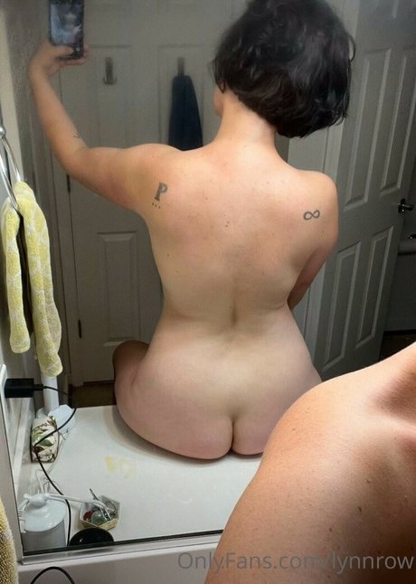 lipstickandlinernotes hd actress photo