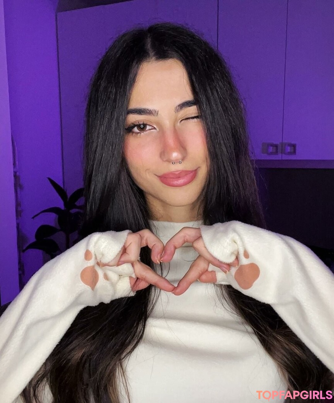 Lucrelisa model art image