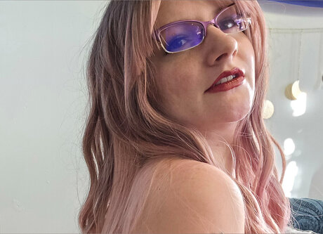 Pedi Petite model exclusive picture