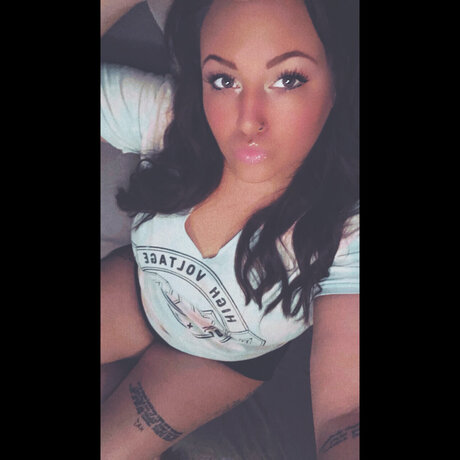 nikeeee nude model image