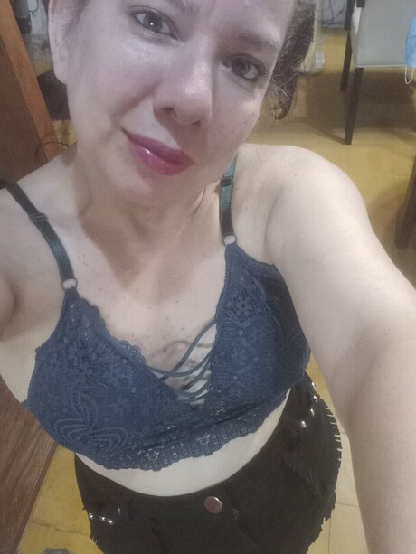 Melisa Ruiz model erotic photo