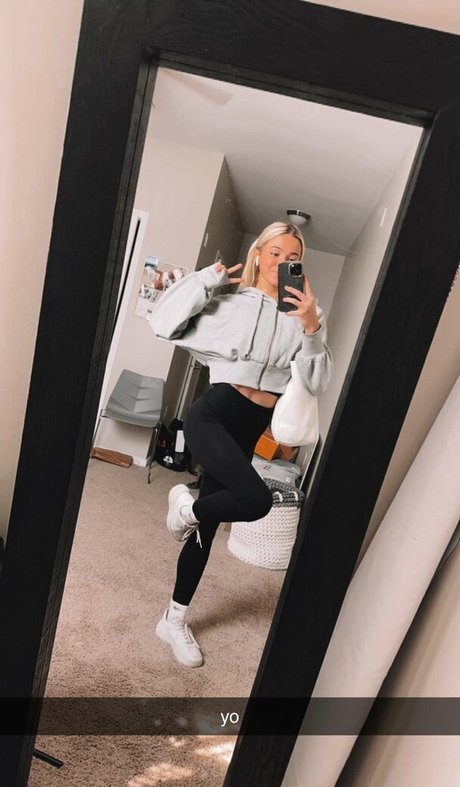 Livvy Dunne star nice pictures